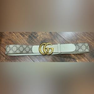 Authentic EUC Gucci GG belt